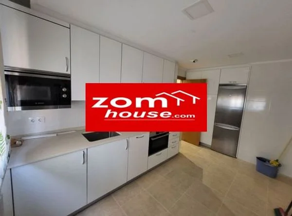 New central flat with three bedrooms