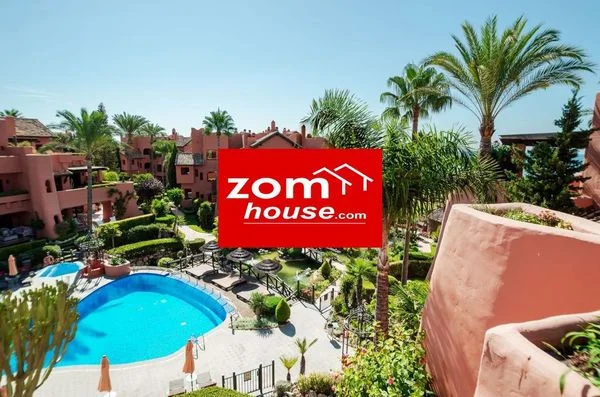 Luxury beachfront penthouse in Guadalmansa