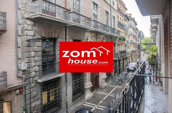 Piso reformado en Casco Antiguo, cuatro dormitorios