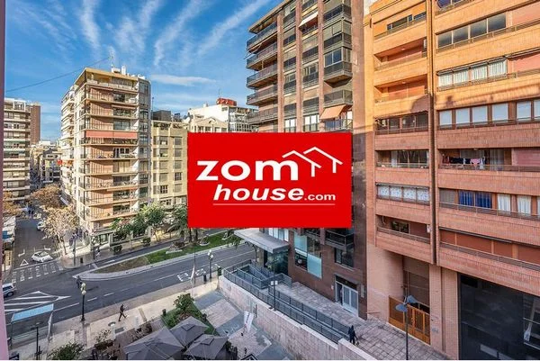 Piso céntrico en Alicante, cuatro dormitorios
