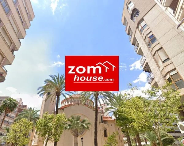 Piso en buen estado en Elche, tres dormitorios
