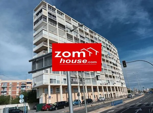 Renovated Alicante flat with sea views