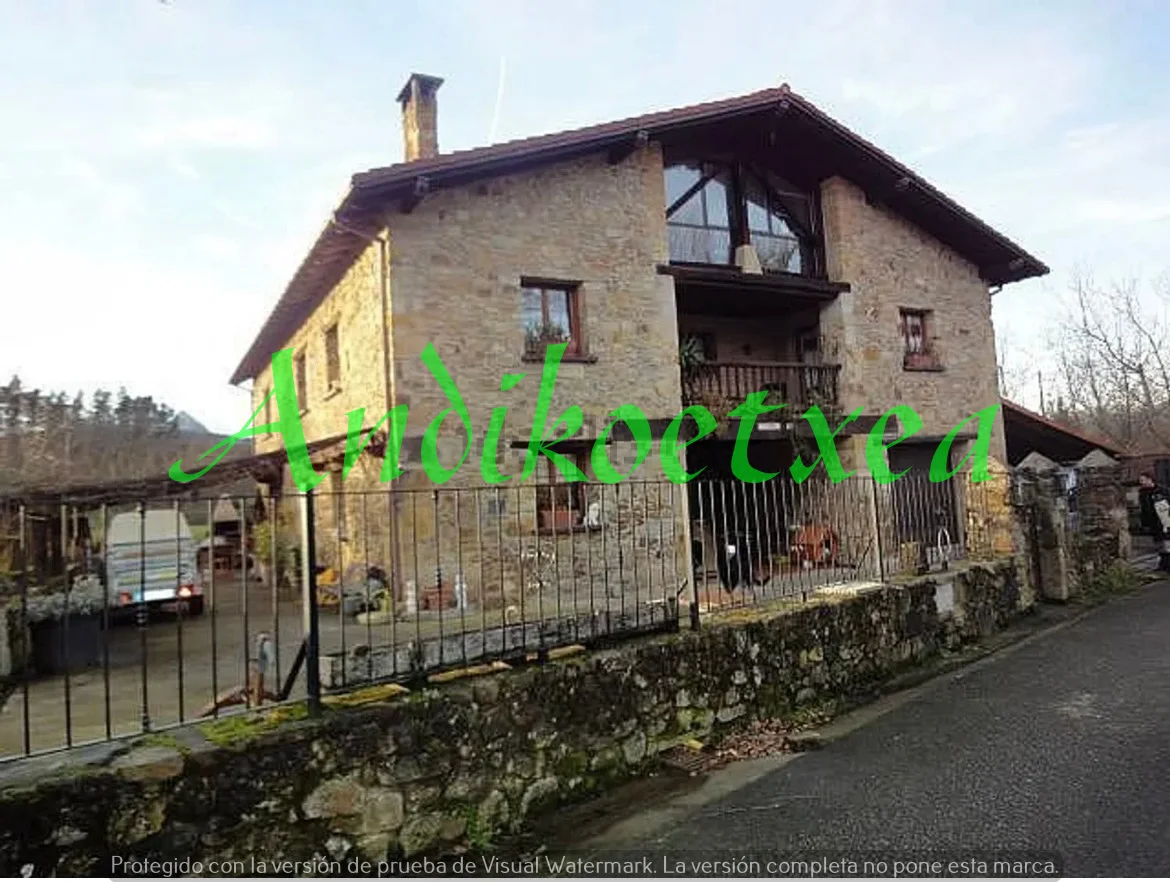 Caserío restaurado con 21.000 m² de terreno
