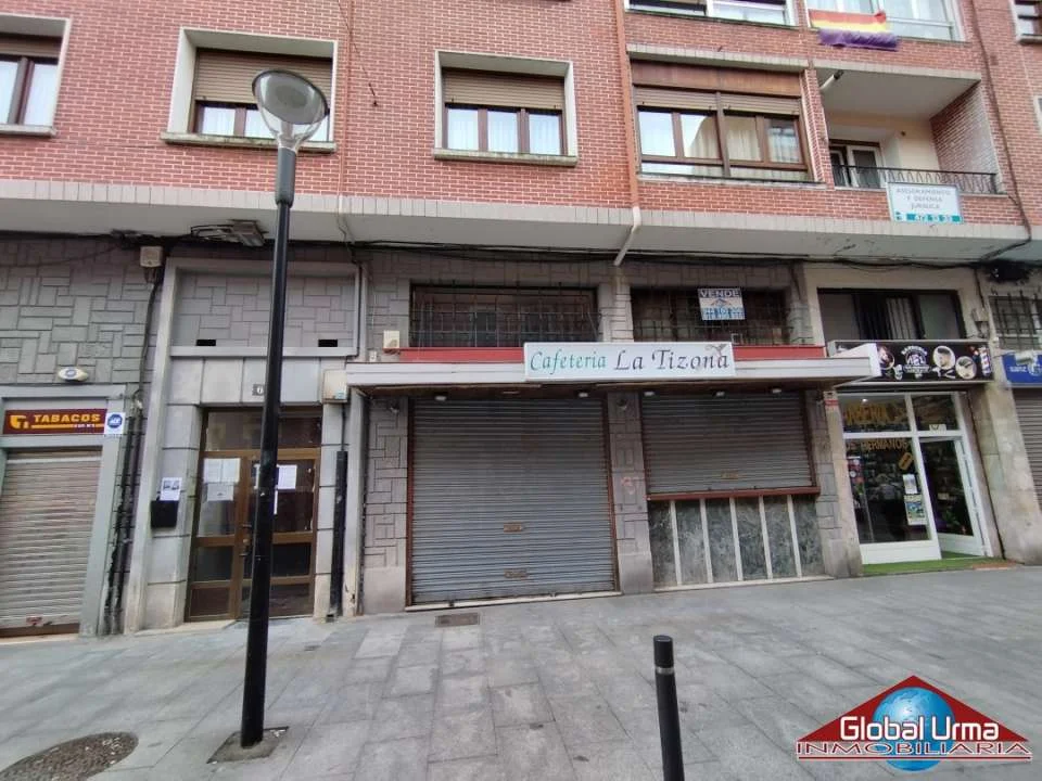 Local de dos plantas cerca de Gran Vía