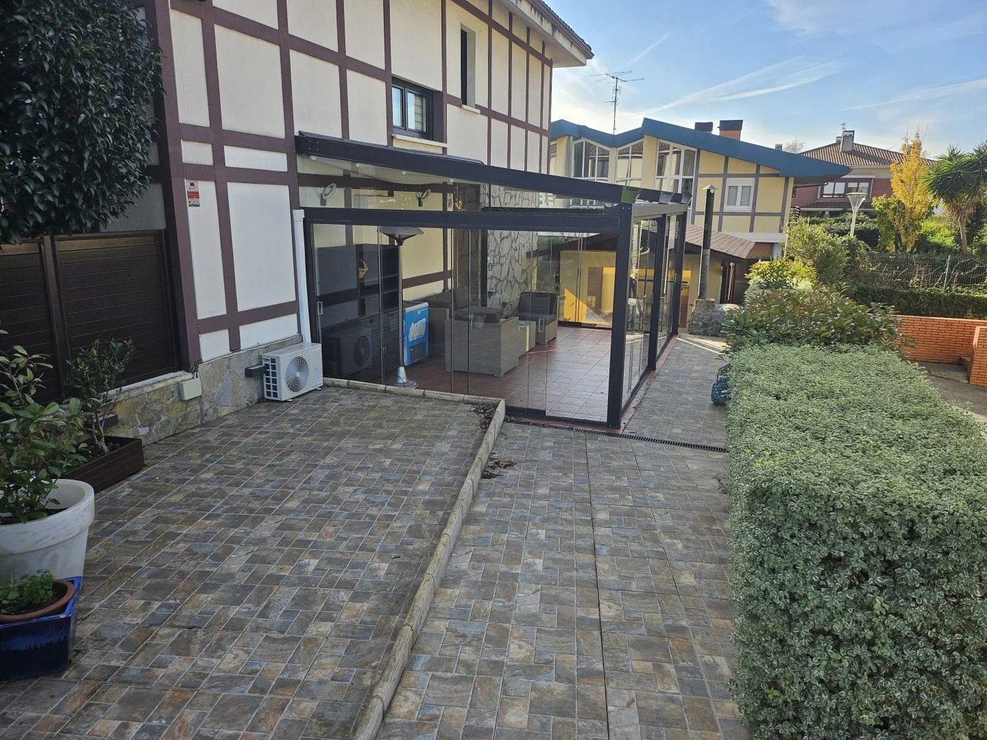Spacious four-floor chalet in Loiu