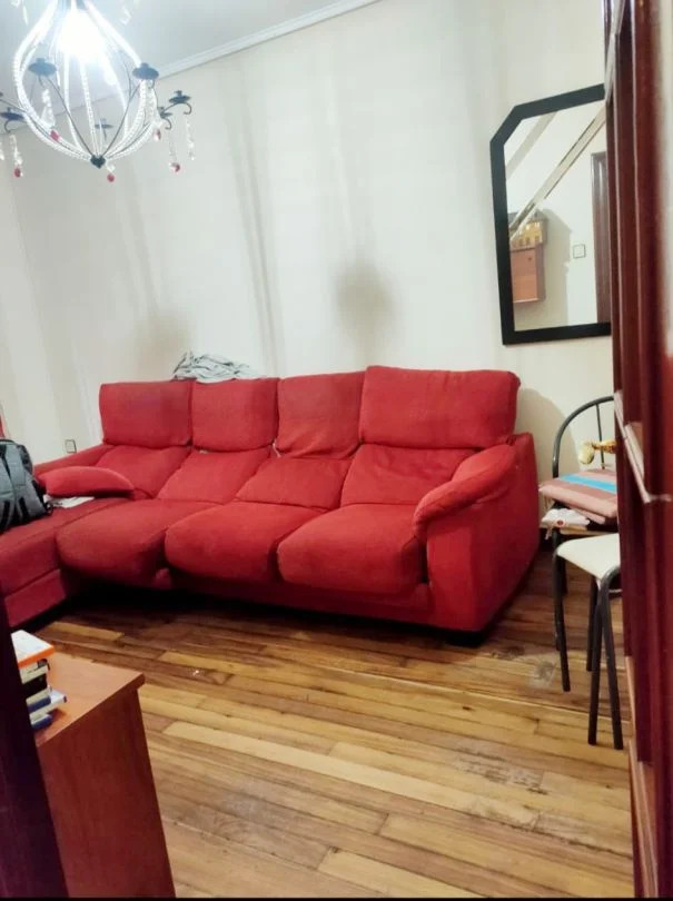 Piso inversor cerca del metro, tres habitaciones
