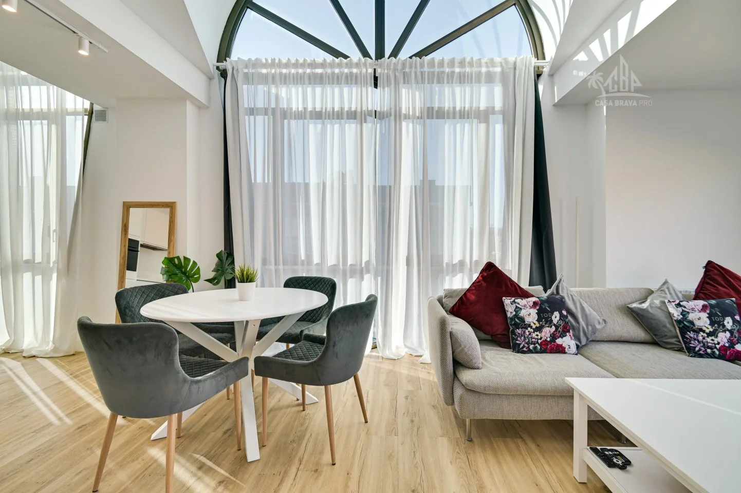 Renovated duplex penthouse near beach