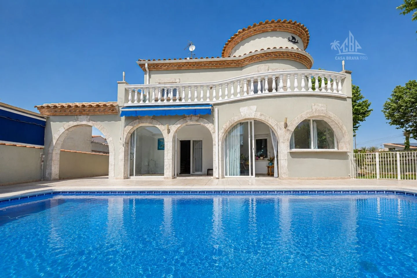 Casa espaciosa en Empuriabrava con piscina privada