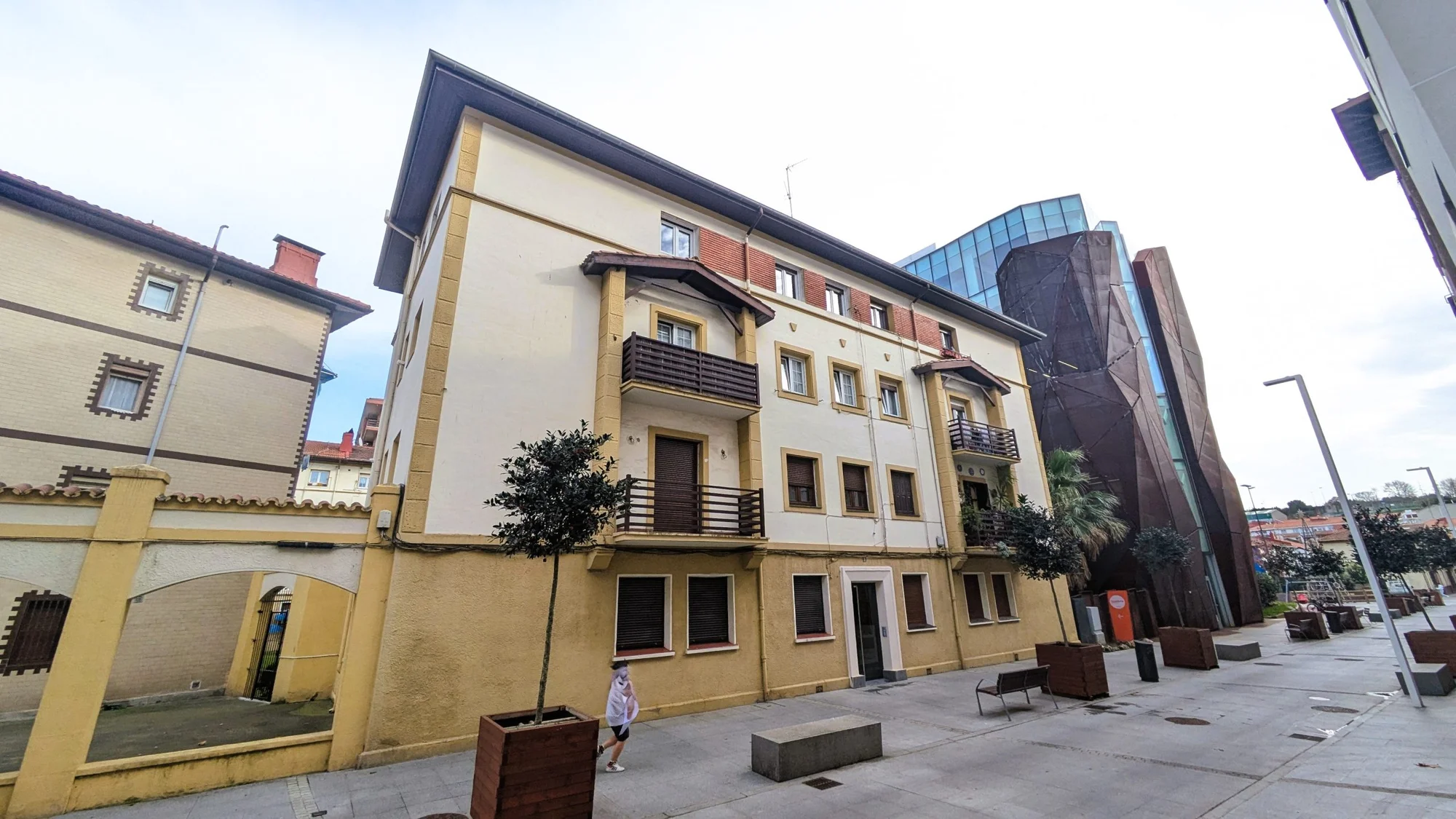 Piso de tres habitaciones en Romo con ascensor