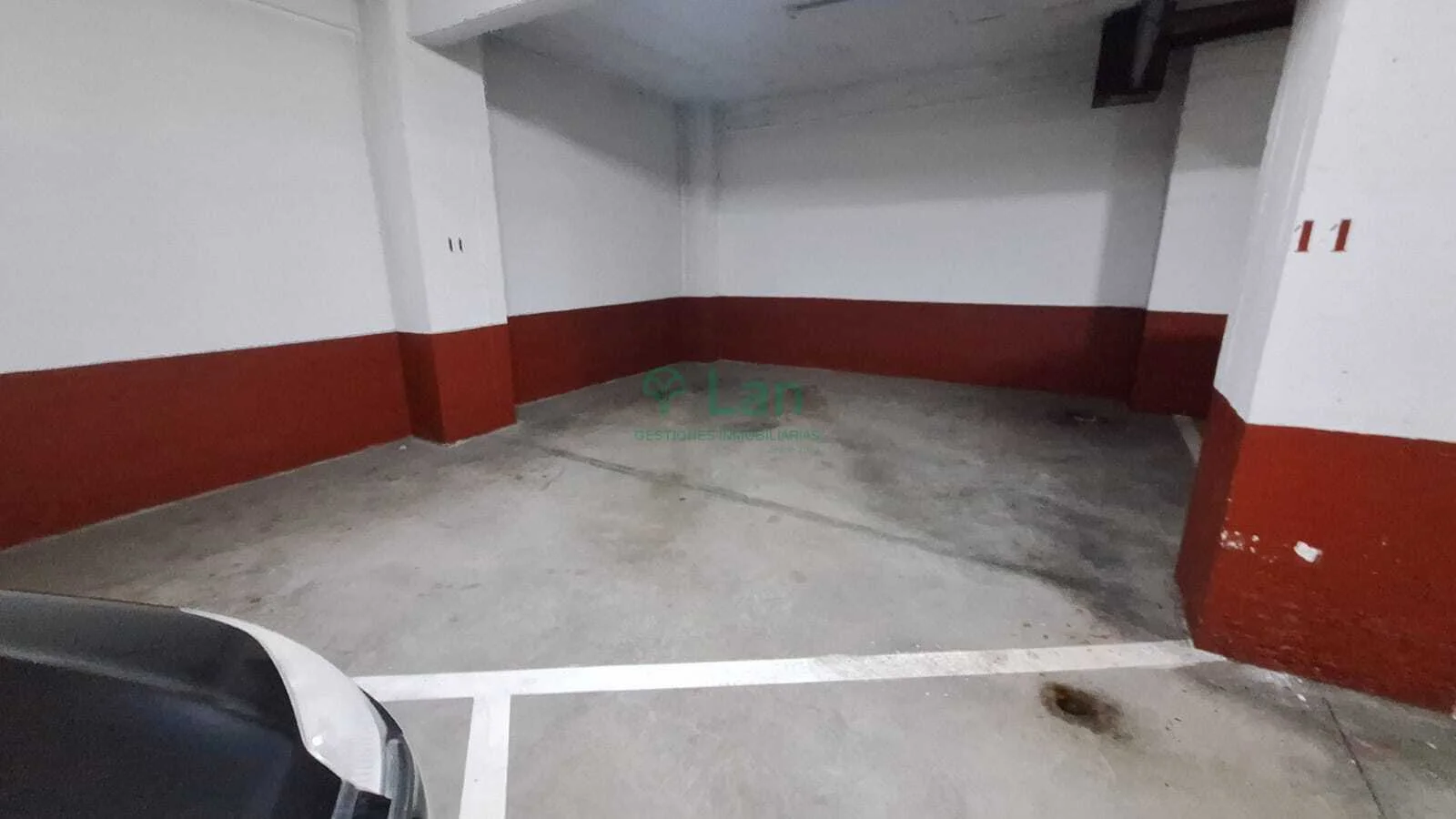 Large Bilbao garage near Intermodal