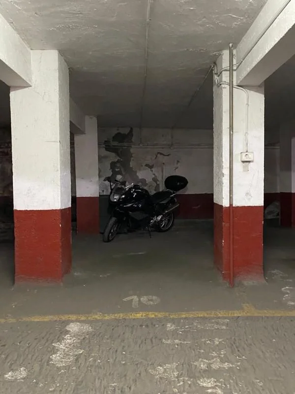 Compact Bilbao garage for small vehicle