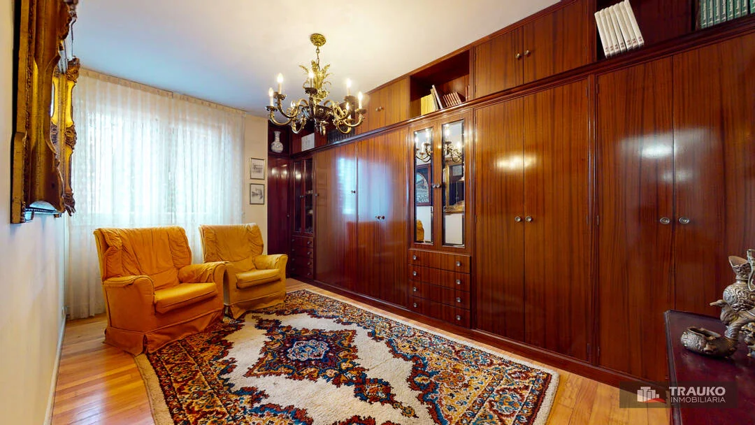 Piso exterior en Bilbao, 3 dormitorios y 82 m²