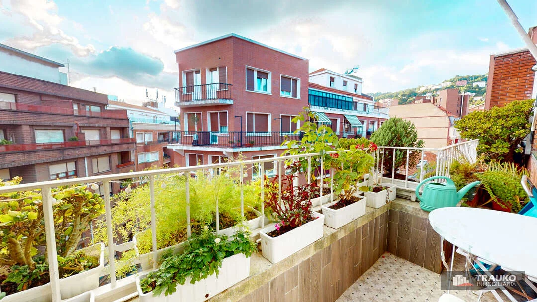 Piso alto en Bilbao con terraza