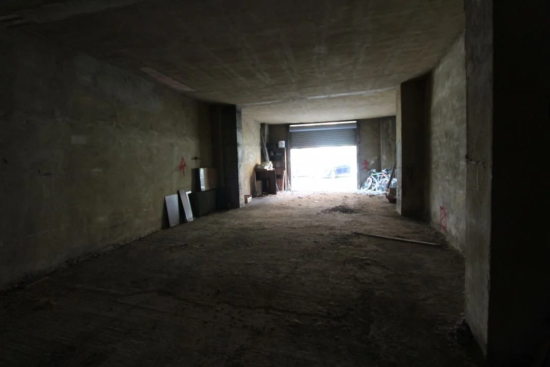 Open-plan commercial unit for sale