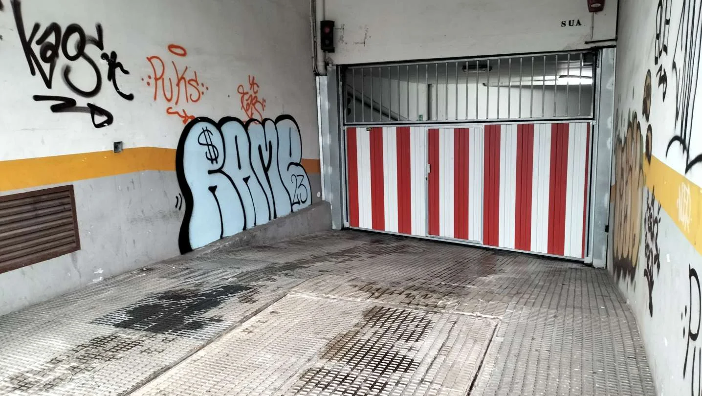 Plaza de garaje cerca del ayuntamiento