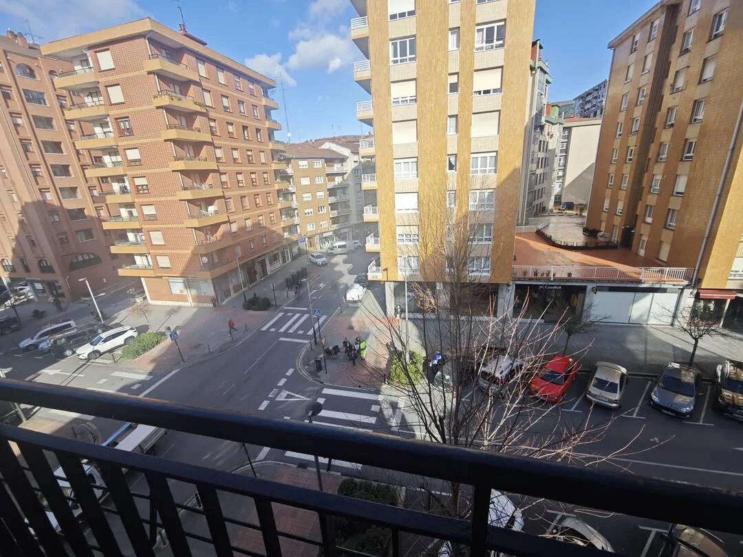 Central flat with three bedrooms