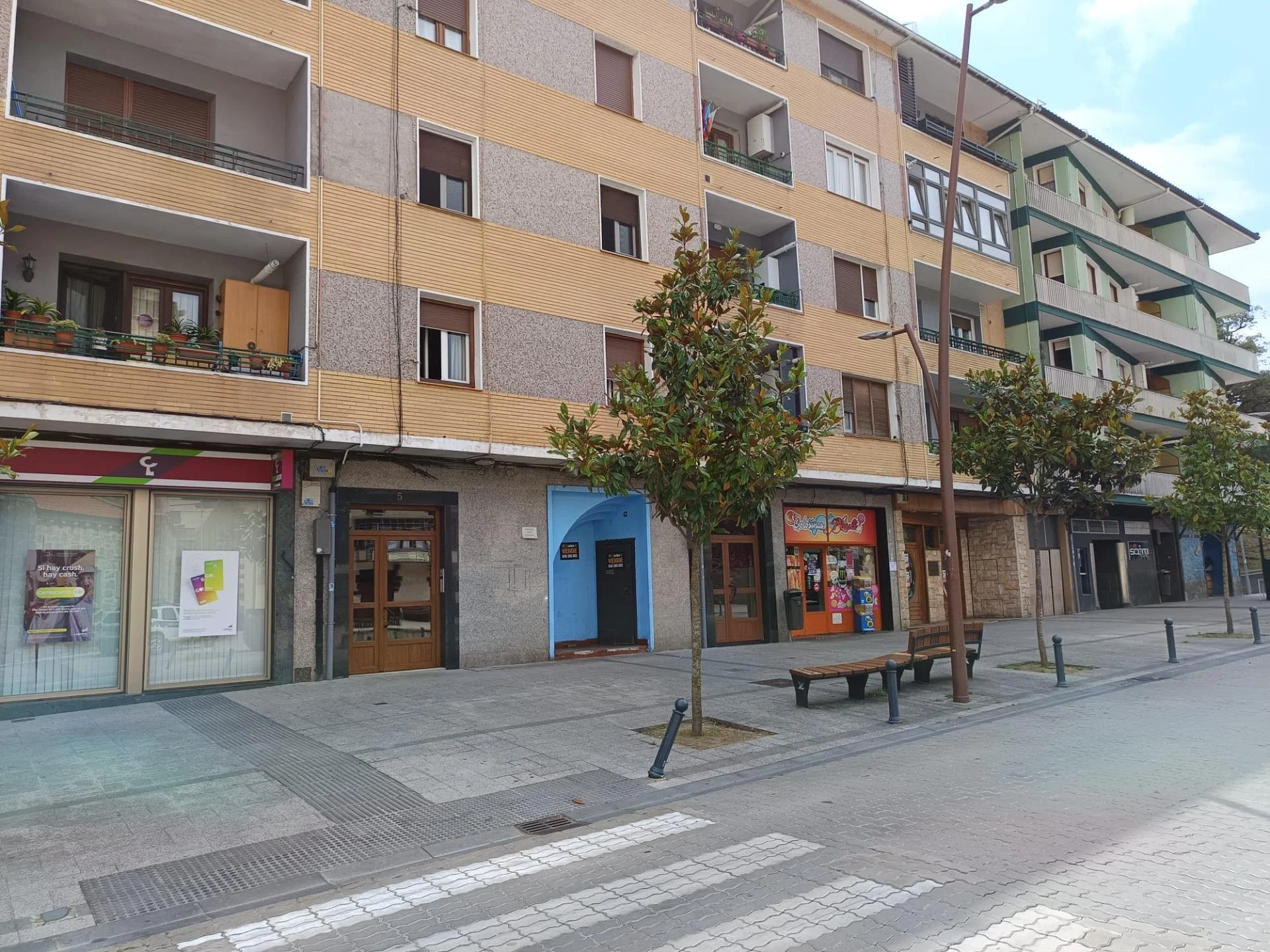 Central Zalla pub-ready commercial unit