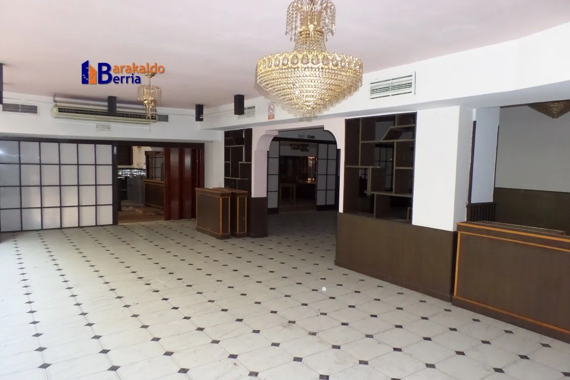 Amplio local hostelero en Barakaldo