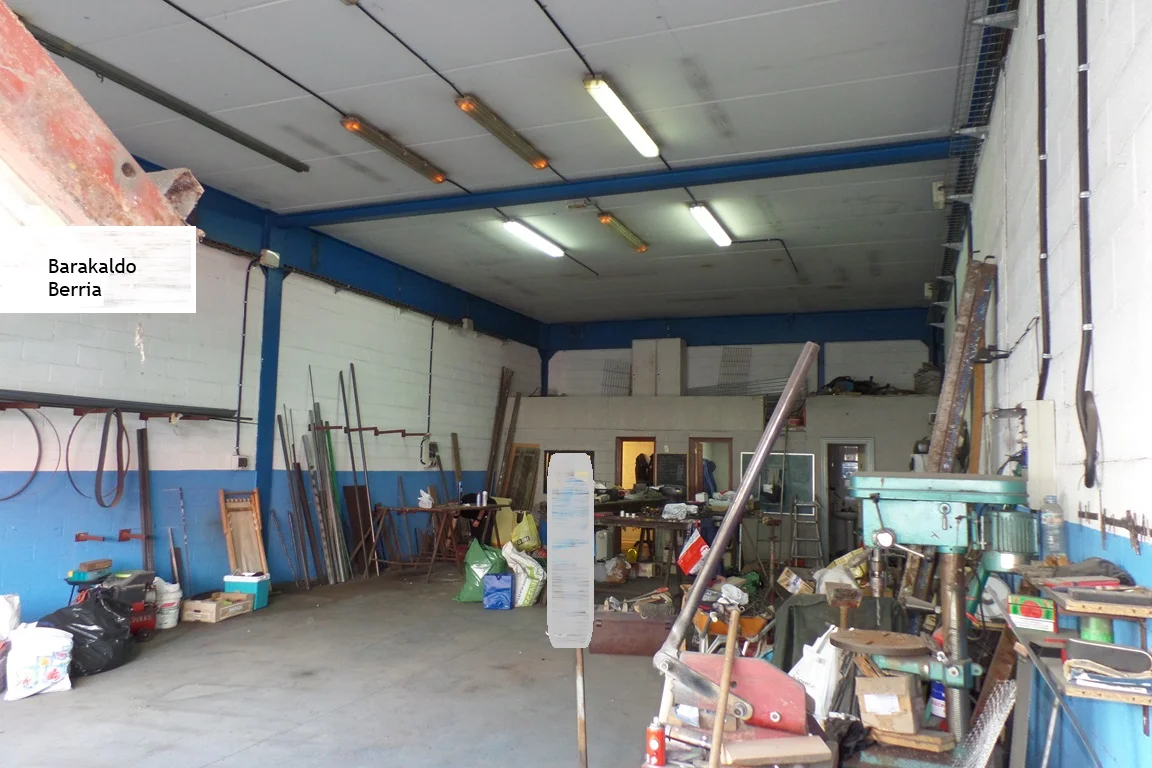 Nave industrial en Trapagaran, 132 m²