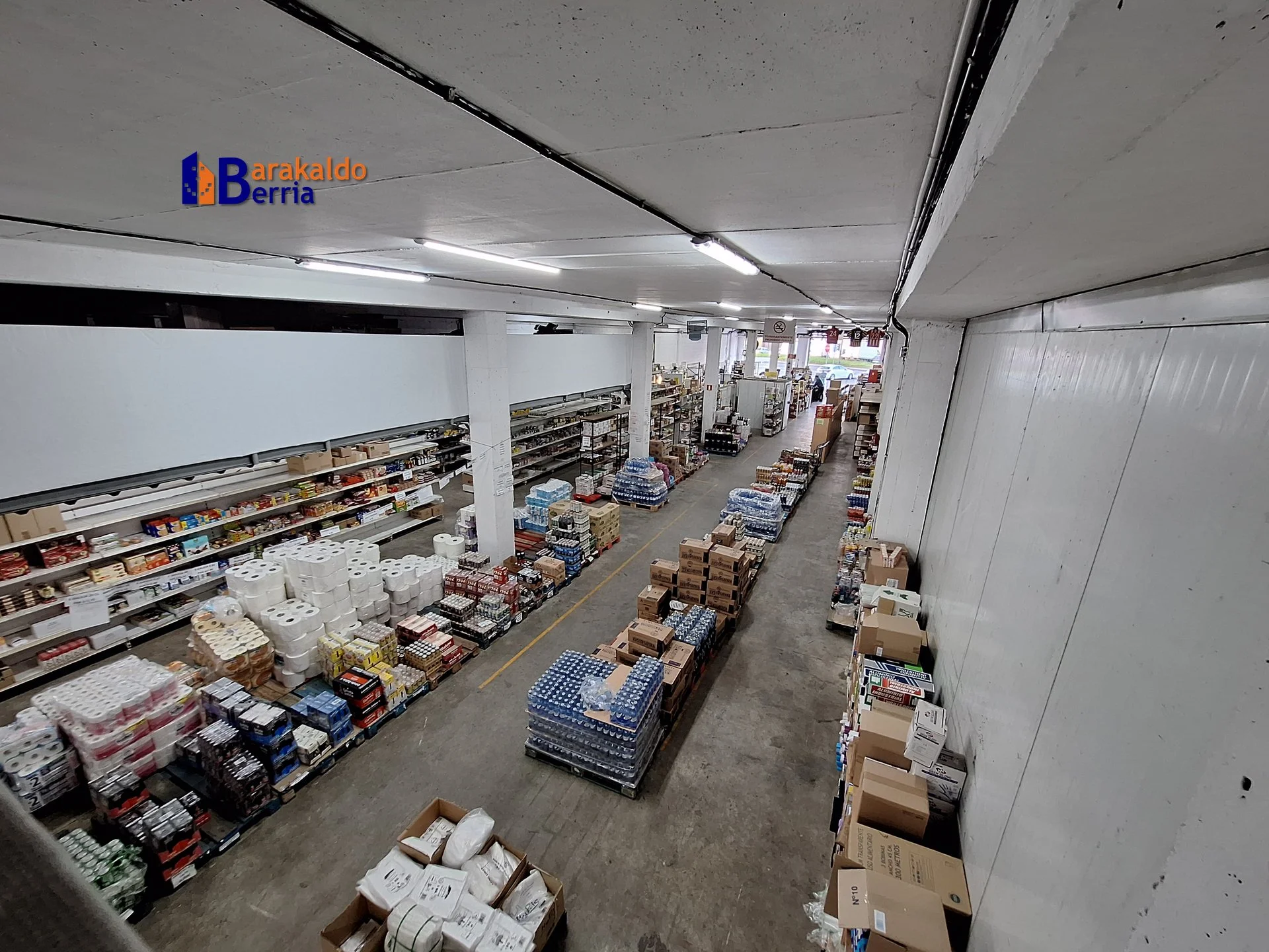 Nave industrial operativa de 845 m²