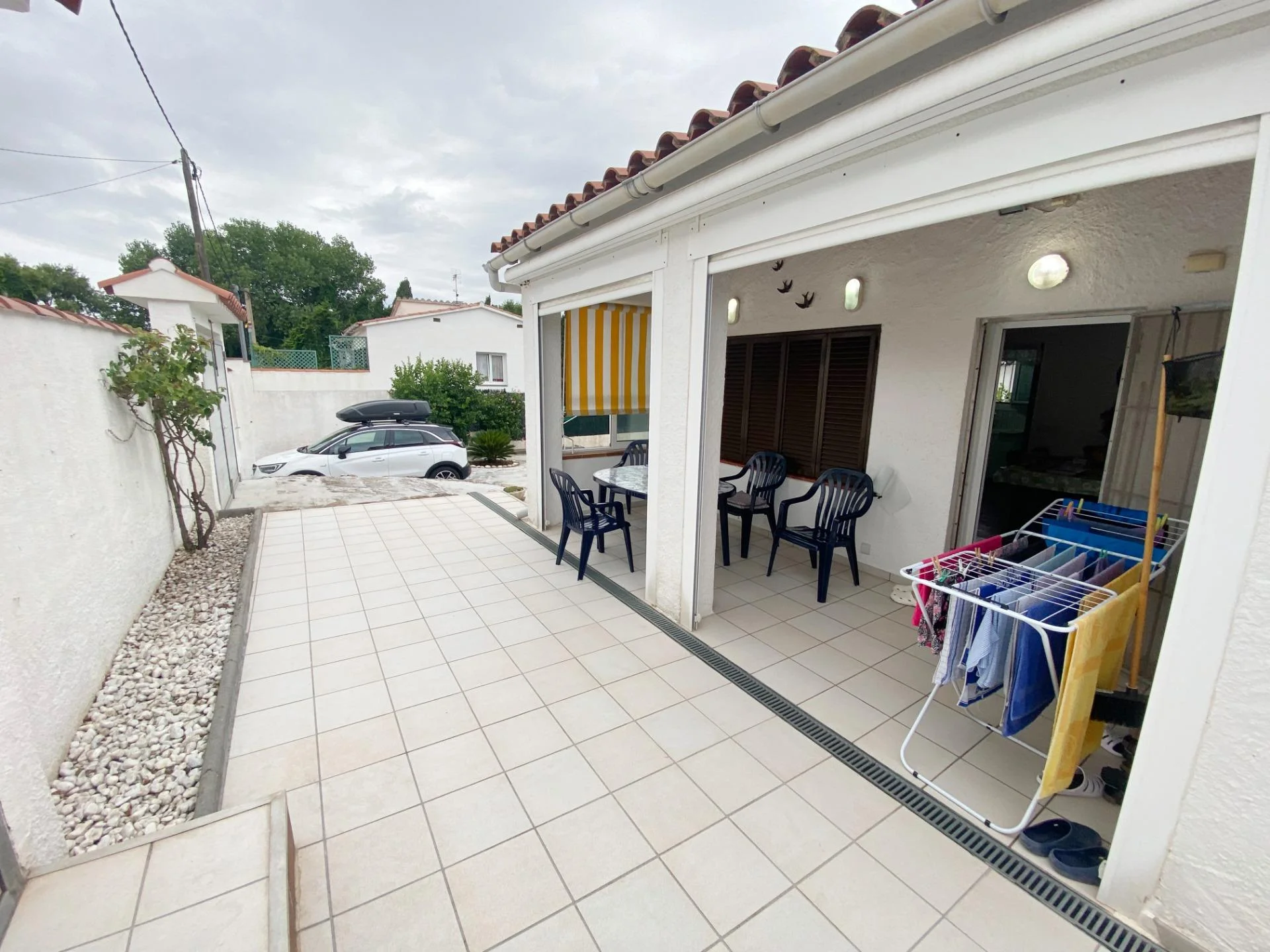 Ground-floor house near Riells beach