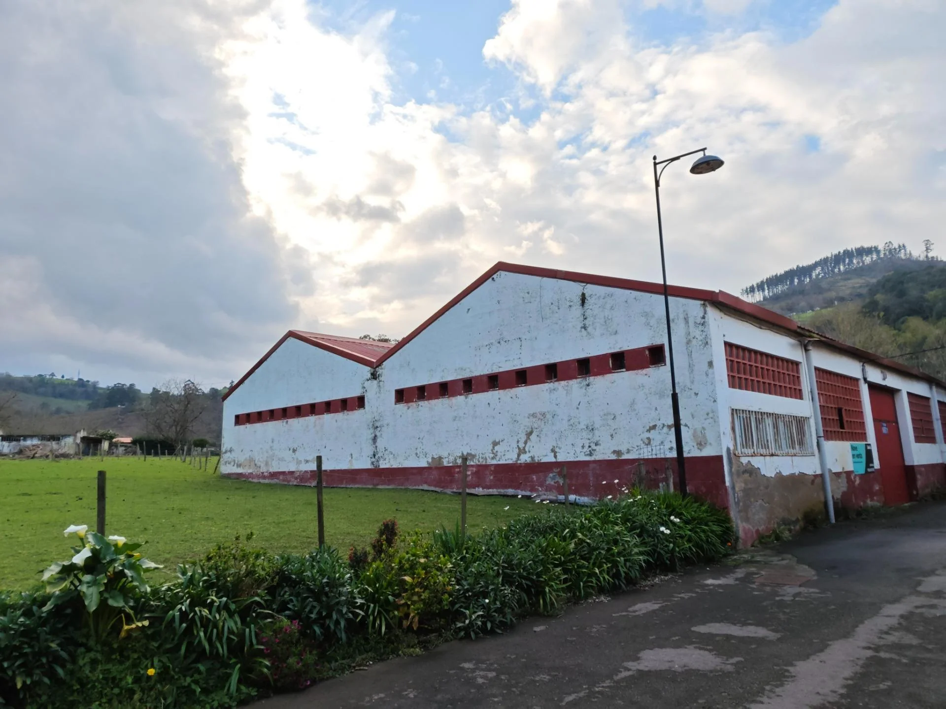 Nave industrial en Costa vasca, 736 m²