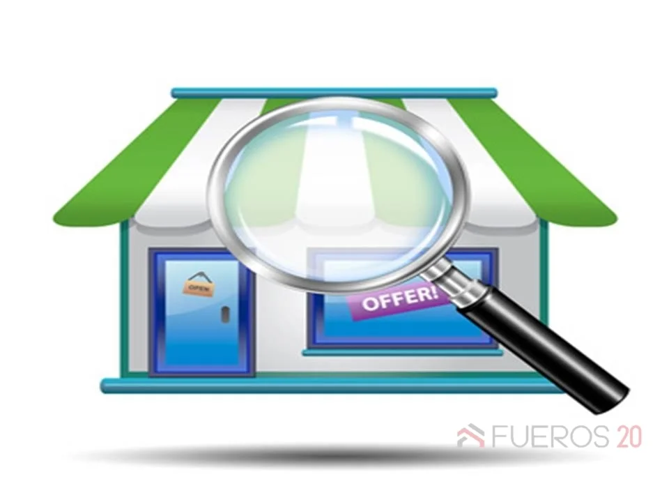 Local comercial céntrico con amplia fachada