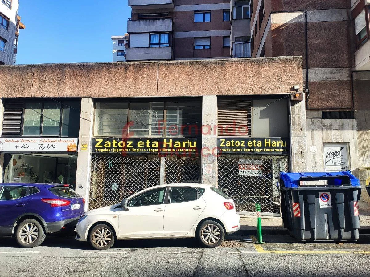 Street-front commercial unit in Begoña