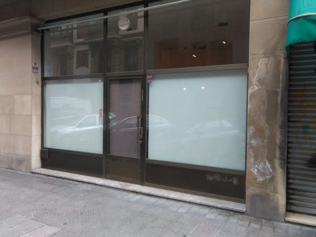 Local comercial en Ensanche, 24 m² a pie de calle