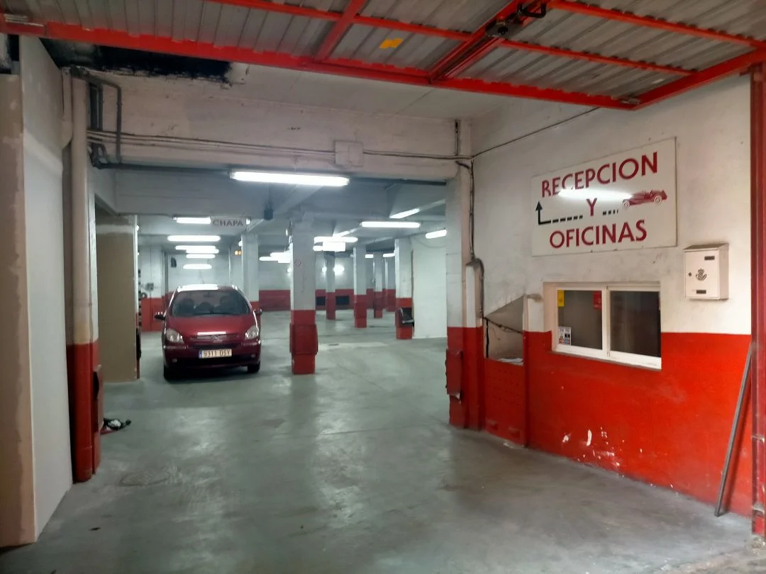 900 m² commercial unit in Deusto
