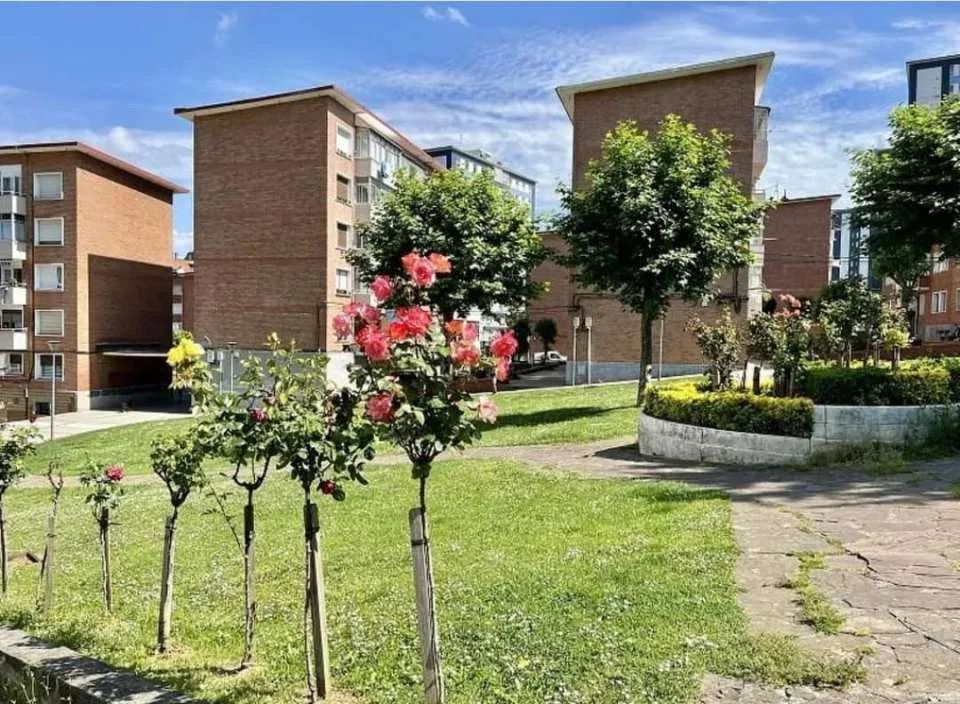 Piso luminoso en Barakaldo, tres dormitorios