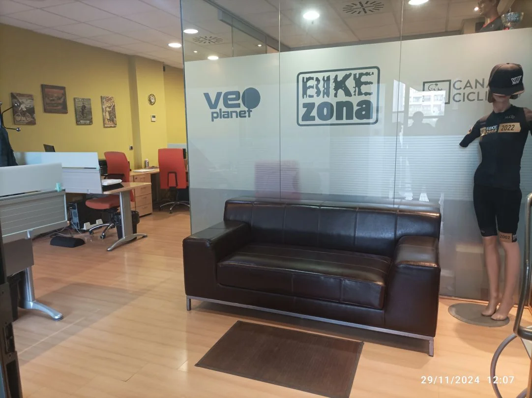 Renovated office in Abando, 89 m²