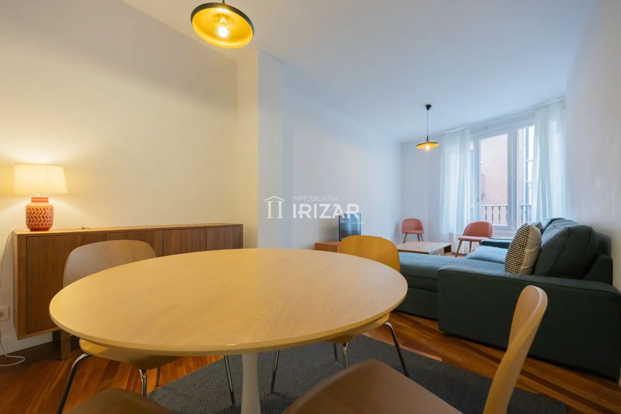 Piso con licencia turística en Bilborock, 2 dormitorios