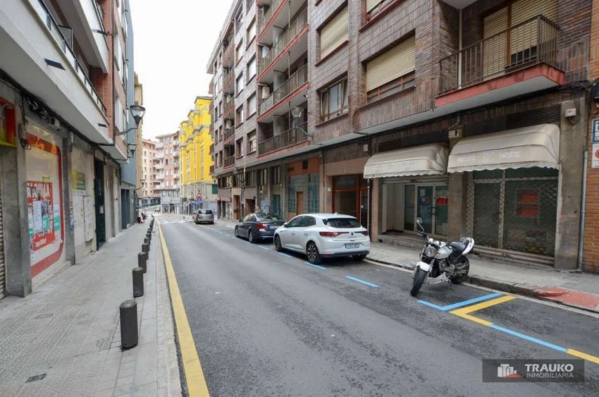 Bar en funcionamiento en Castaños, Bilbao