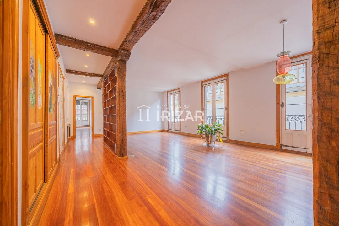 Piso histórico en Bilbao, 226 m² y seis habitaciones