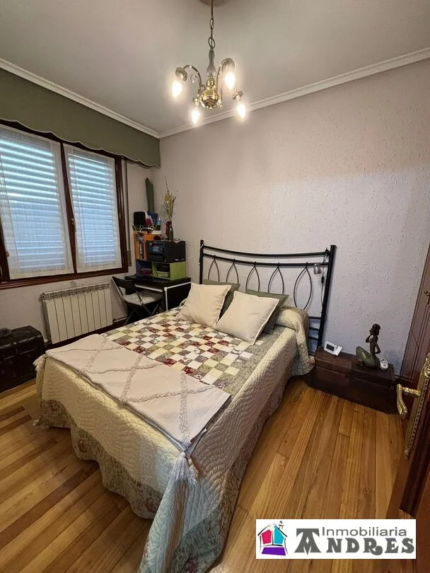Three-bedroom flat in Gernika Lumo