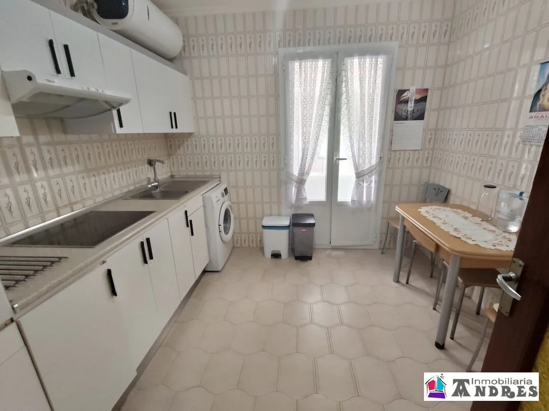 Piso soleado de tres habitaciones en Bermeo