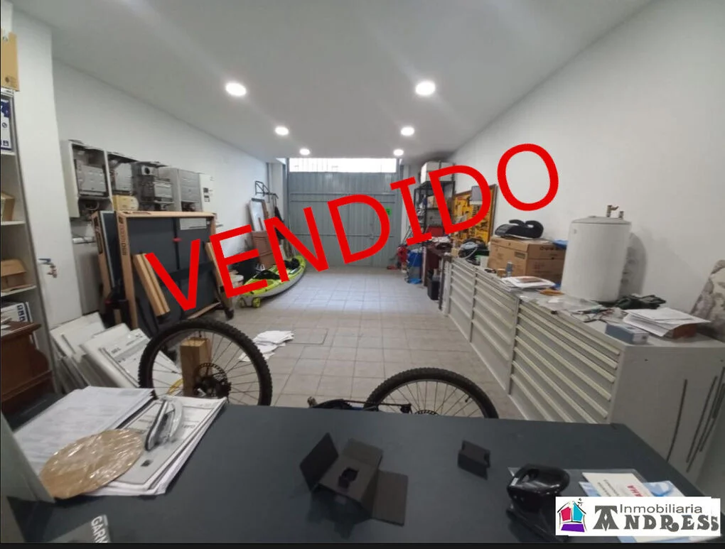 Renovated commercial unit with office