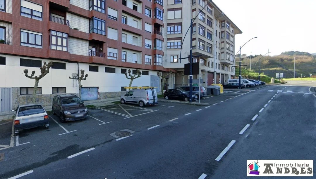 351 m² commercial unit in Bermeo