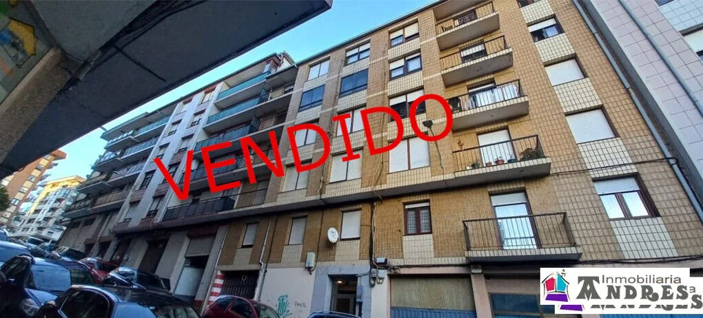 Sunny Bermeo flat with three bedrooms