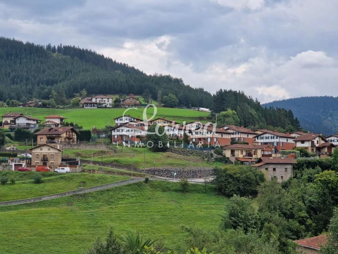 Parcelas urbanizables en Gurutzalde, Zeanuri