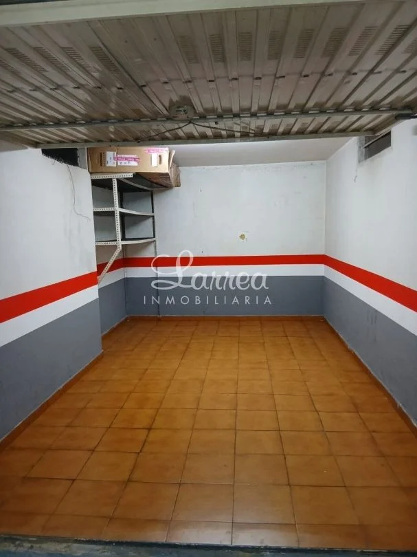 Garaje cerrado en Olabarri, 10,5 m²