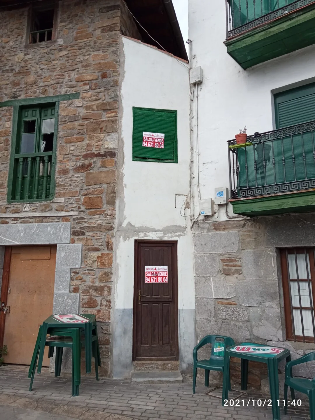 Two-level commercial premises in Artea