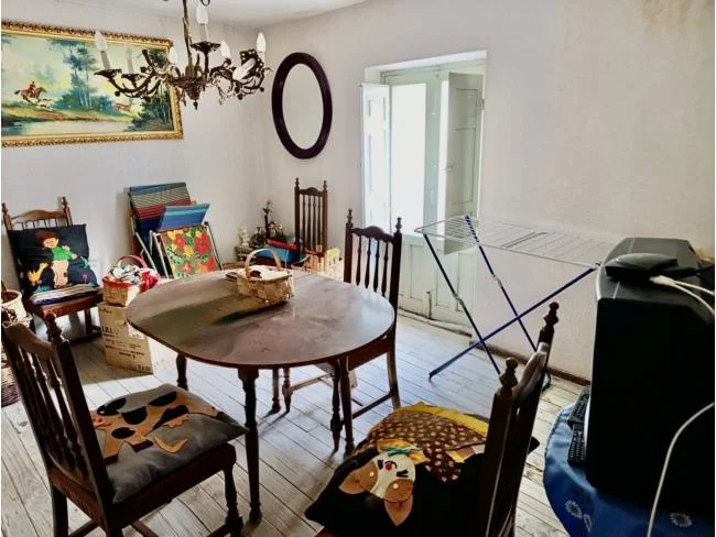 Casa céntrica en Piedrahíta con negocio