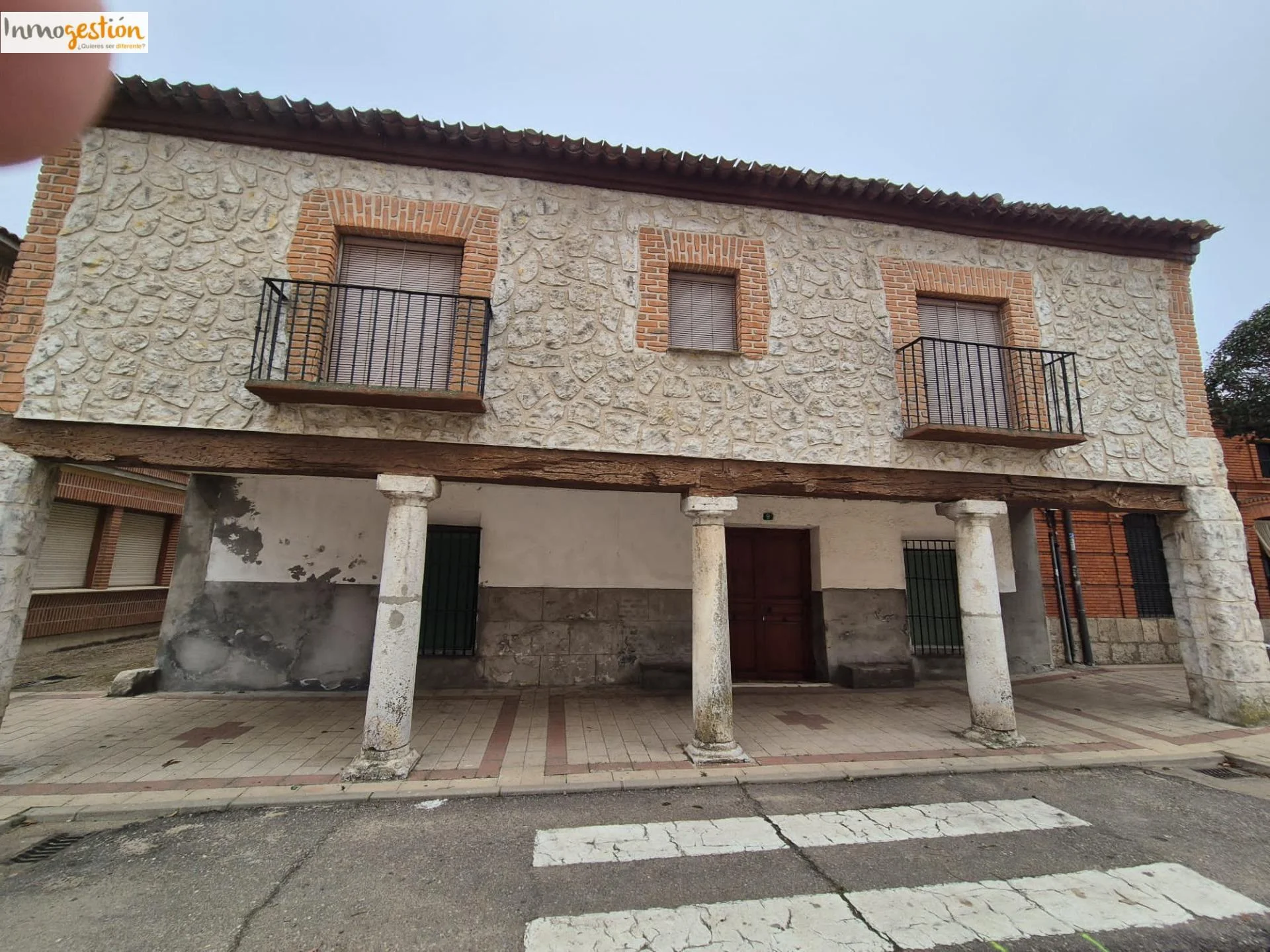 Proyecto de dos casas con 10 habitaciones