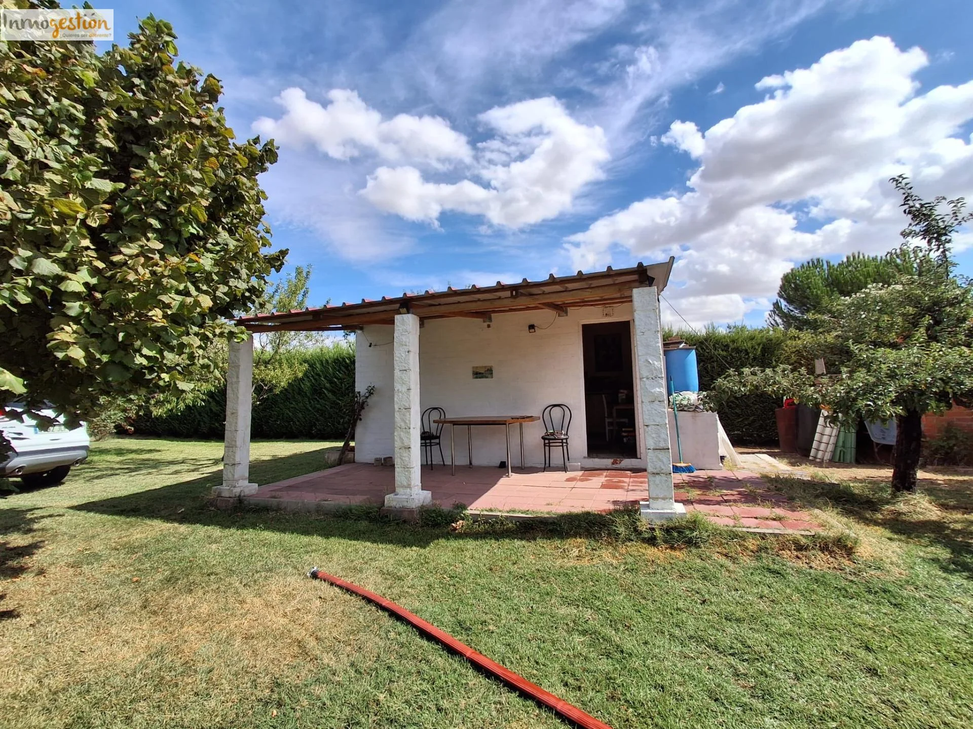 Rural plot near Tudela with outbuilding