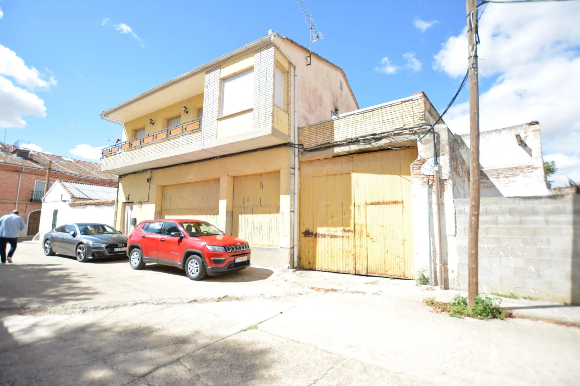 Pozaldez plot with 133 m² building