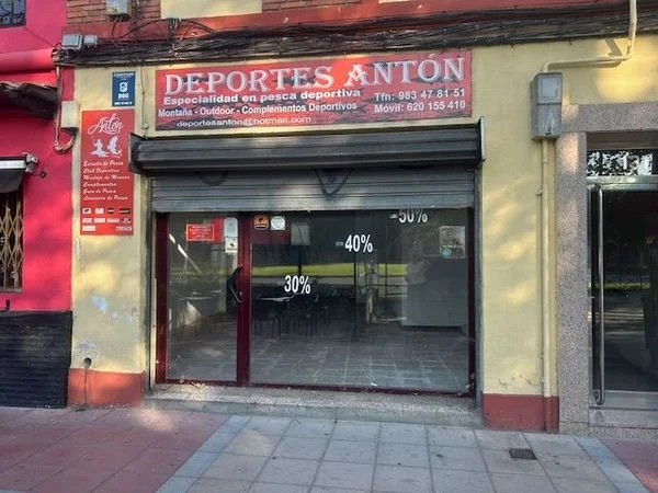 Streetfront retail unit in La Rubia