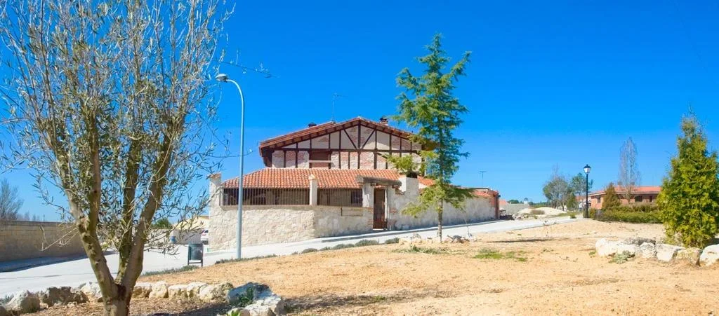Licensed rural house with private residence