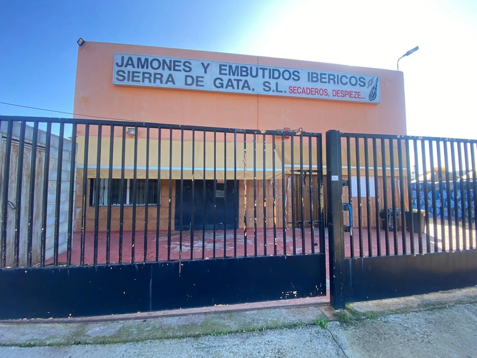 Equipped food-processing premises in Moraleja